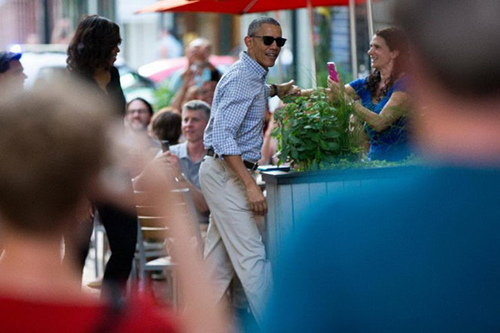 Vừa về nước, ông Obama 