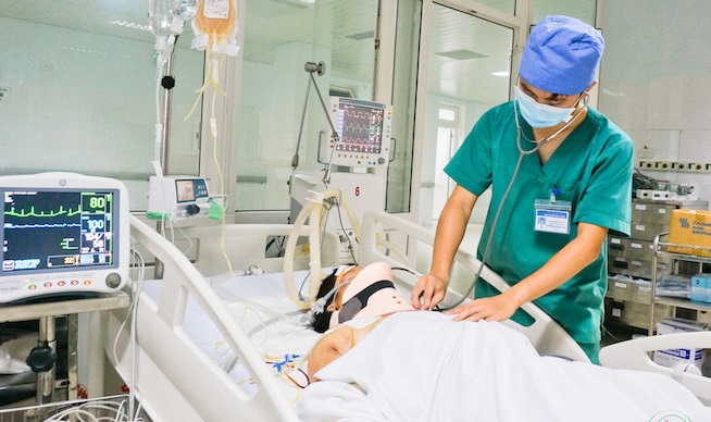 Tin phụ nữ ngày 1/6: Hai phụ nữ bị chém dã man trên đường...