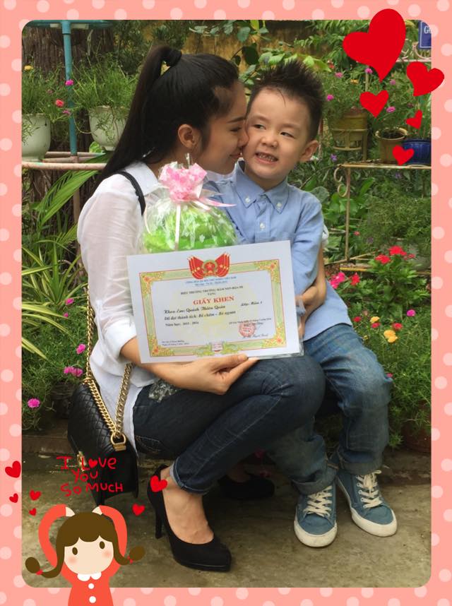 Lê Phương 'Mẹ chỉ biết rằng... Sau tất cả, mẹ cảm thấy mình là người may mắn và hạnh phúc nhất! Mẹ yêu con!'.
