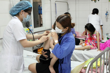 Nắng nóng kinh hoàng còn kéo dài, đừng bỏ qua 8 lưu ý sau đây