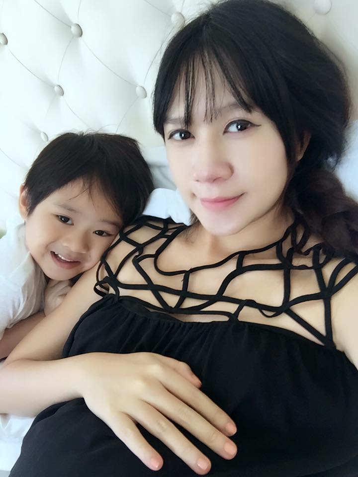 Vợ Lý Hải - Minh Hà 'Người ta nói con gái là người tình kiếp trước của ba, vậy con trai có phải là người tình kiếp trước của mẹ không ta?'.