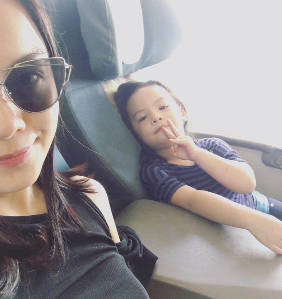 Phạm Quỳnh Anh khoe ảnh selfile cùng con gái 'Tôi bị nhớ rồi đấy nha...'.