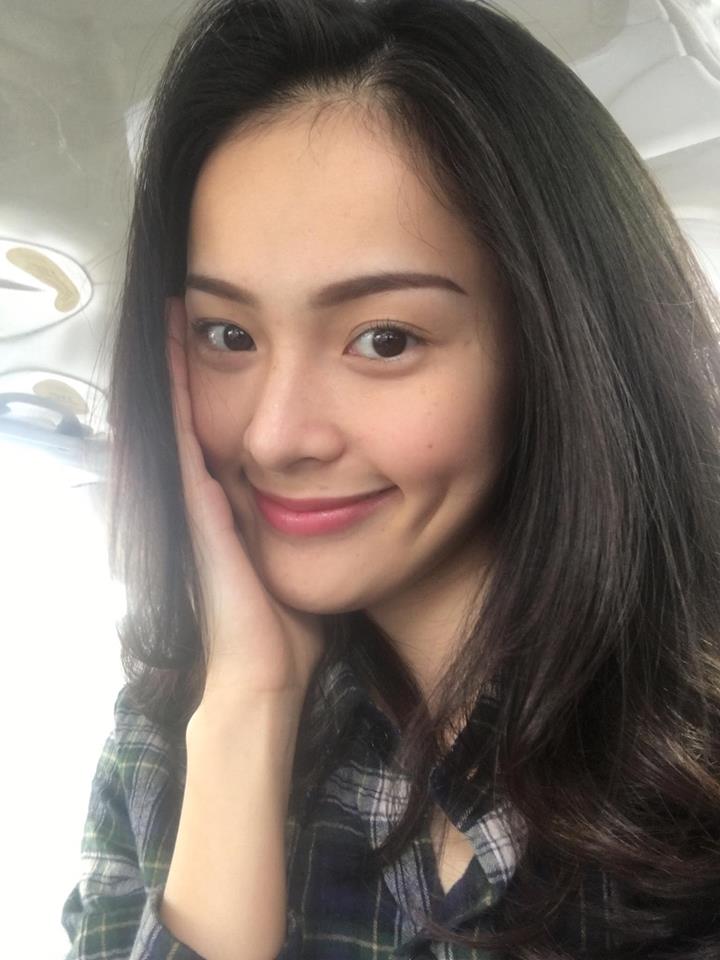 Hotgirl Hạ Vi 'Ước gì lông mi dày hơn, dài hơn và còn lông mày nữa'.
