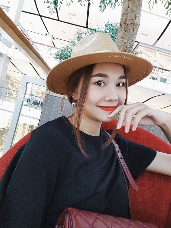 Thanh Hằng chia sẻ lâu lắm rồi cô chưa được tụ tập với 'đàn em' thân yêu.