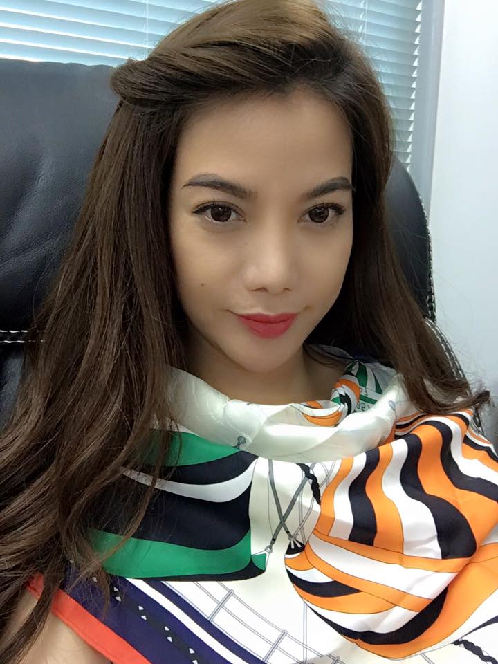 Trương Ngọc Ánh: 'Đầu tuần, việc nhiều như núi, trời mưa nghĩ ra ý tưởng hay cho dự án mới'.