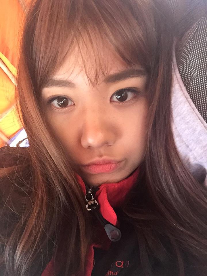 Hari Won 'Không ngủ được nhiều... Thiếu ngủ, huhu. Cứ như này thì tui chắc chớt......'.