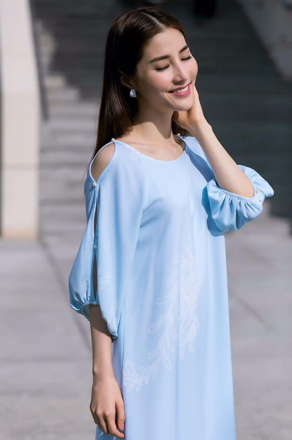 Diễm My chúc mọi người 'Đầu tuần tươi xinh, nhiều năng lượng nhé cả nhà ơi'.