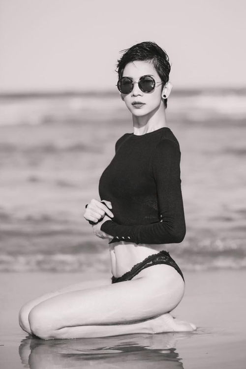 Xuân Lan đăng ảnh sexy bên bờ biển: 'Chiến dịch thay đổi bản thân, tận hưởng Shbet16 chơi game trực tuyến, yêu mình trước, rồi thấy ai yêu mình mình yêu lại. Vui quá đi'.