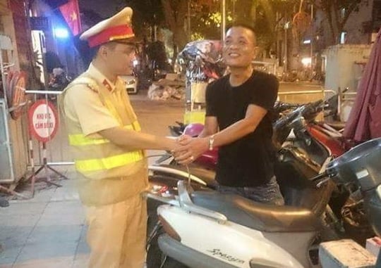 Nhận lại xe Spacy của vợ quá cố sau 16 năm 