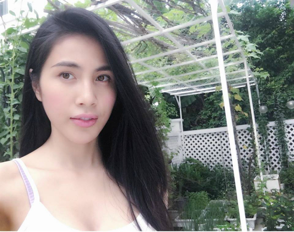 Thủy Tiên tự hào khoe vườn rau tự trồng: 'Ngày nào Gạo đi học cũng mang cơm nhà đến trường cho con vì cơm nhà nấu lúc nào cũng rau sạch, thịt sạch lại không có để gia vị có hại, ngay cả bánh và sữa cho con cũng phải xem thành phần có chất bảo quản hay không. Có Shbet111 slot, casino, thể thao, xổ số rồi mới thấy không gì quan trọng hơn sức khoẻ, dù cho bạn có tiền bạc, danh vọng, địa vị, quyền lực đến đâu nếu không có sức khoẻ thì tất cả chỉ là con số 0 khi bạn nằm trên giường bệnh. Chỉ có tình yêu thương chăm sóc lẫn nhau mới hiểu hết câu nói 'Shbet111 slot, casino, thể thao, xổ số là số 1'.