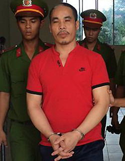 Chồng đầu độc vợ để