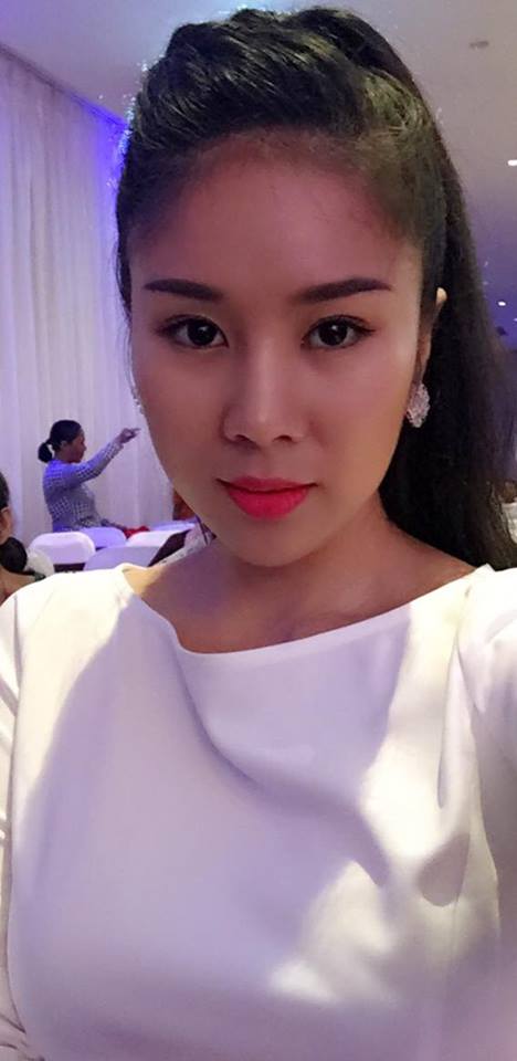 Lê Phương 'Sau thời gian nạp năng lượng - tái tạo chất xám, bước vào 'tháng 8 thần thánh' với một chuyện tình đậm chất ngôn tình... Soái ca của nàng, sẽ là ai?!! Đố á!'.