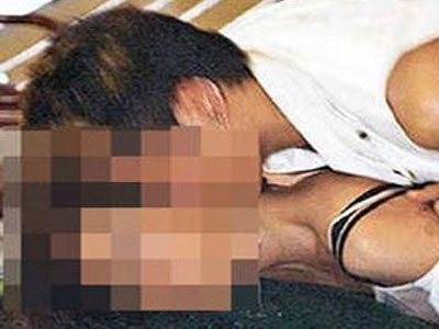 Đi chơi, 2 thanh niên hiếp dâm chị ruột của bạn gái