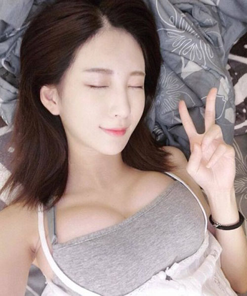 Được biết, cô gái đang cố gắng chăm sóc bản thân và chuẩn bị để đón đứa con đầu lòng, học làm mẹ ở tuổi 22. Việc làm của cô được Shbet111 slot, casino, thể thao, xổ số ủng hộ, đặc biệt từ người mẹ. Cô gái cũng bày tỏ sự cảm ơn đến người đã đăng bức hình lên.