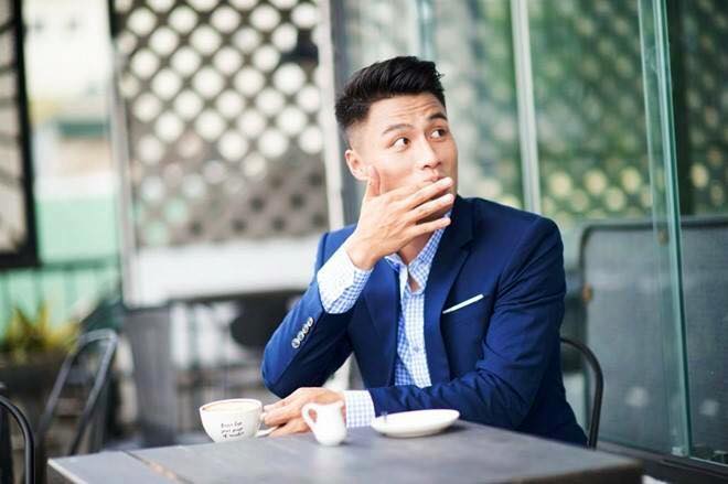 Mạc Hồng Quân 'ở phòng uống cafe trong cái thời tiết này thôi'.
