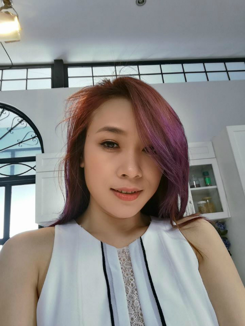 Mỹ Tâm đẹp dịu dàng khi chụp tự sướng: 'Giờ mới thấy có tấm này tự chụp, mình có mập gì mấy đâu ta?'.