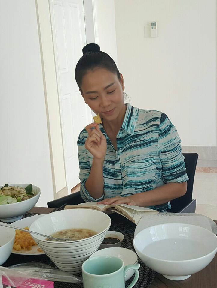 Ca sỹ Thu Minh 'Chiều nhẹ nhàng vừa ăn vừa Shbet888.com tỷ lệ cược cao Luật...Cuối tuần vui vẻ nhé cả nhà'.