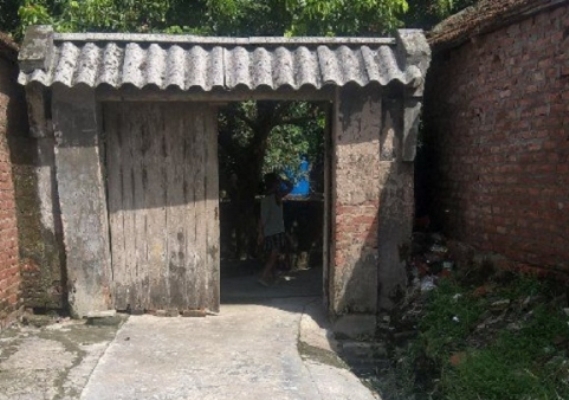 Tin phụ nữ ngày 31/7: Mẹ uống thuốc sâu tự vẫn vì sợ con dọa giết