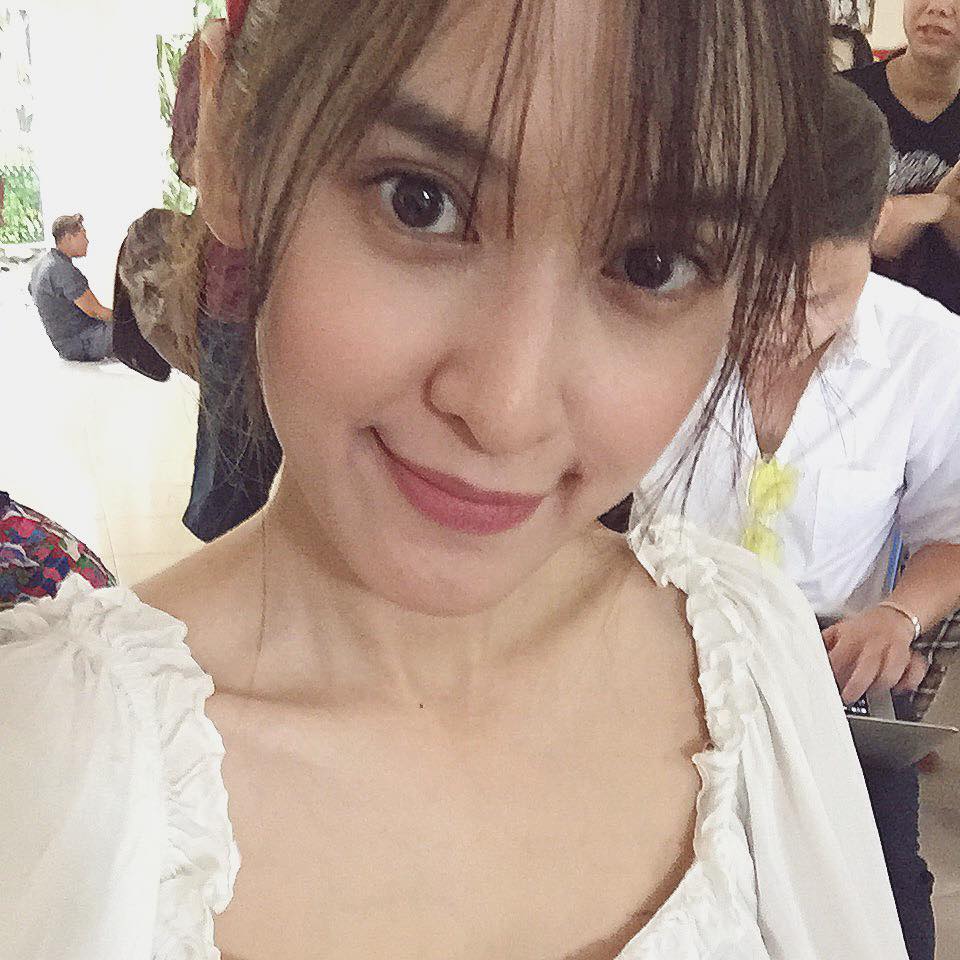 Tú Vi hóm hỉnh nói về khoảnh khắc selfie của mình 'Cưa 80 cái sừng để làm em gái 17 tuổi'.