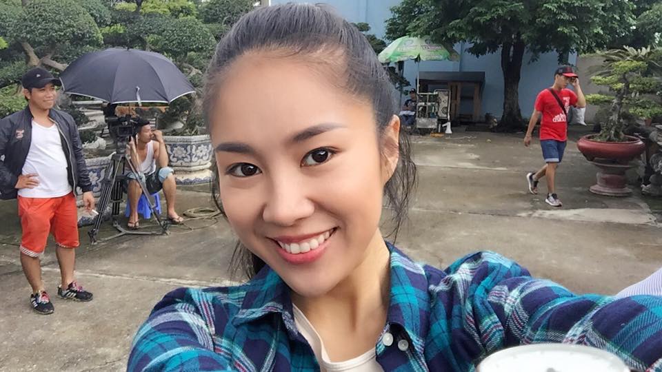 Diễn viên Lê Phương 'Hello cả nhà.. Em là Thuỷ. Hôm nay là ngày thứ 3 'Nước Mắt Chảy Ngược', em xin hết!!'.