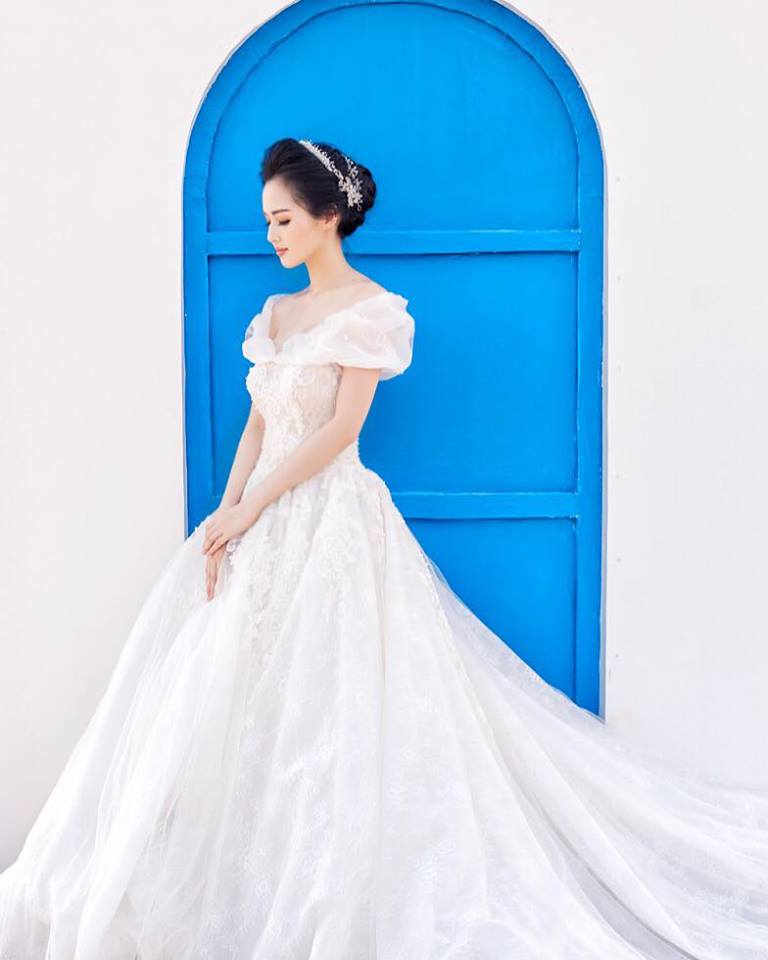 Tâm Tít khoe ảnh cưới dễ thương, tuyệt đẹp.