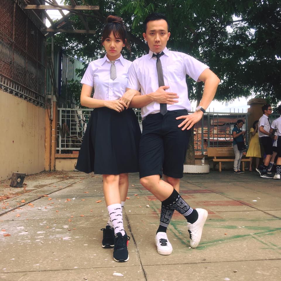 Trấn Thành 'Nói gì thì nói, trường nào ít nhất cũng phải 2 đứa '....' như vậy! Mời bạn điền vào chỗ trống'.