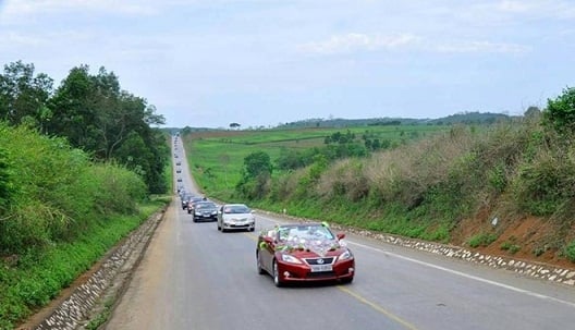 Câu chuyện phía sau Quatrian shbet hiện đang mở hoành tráng đón dâu bằng 40 xế hộp