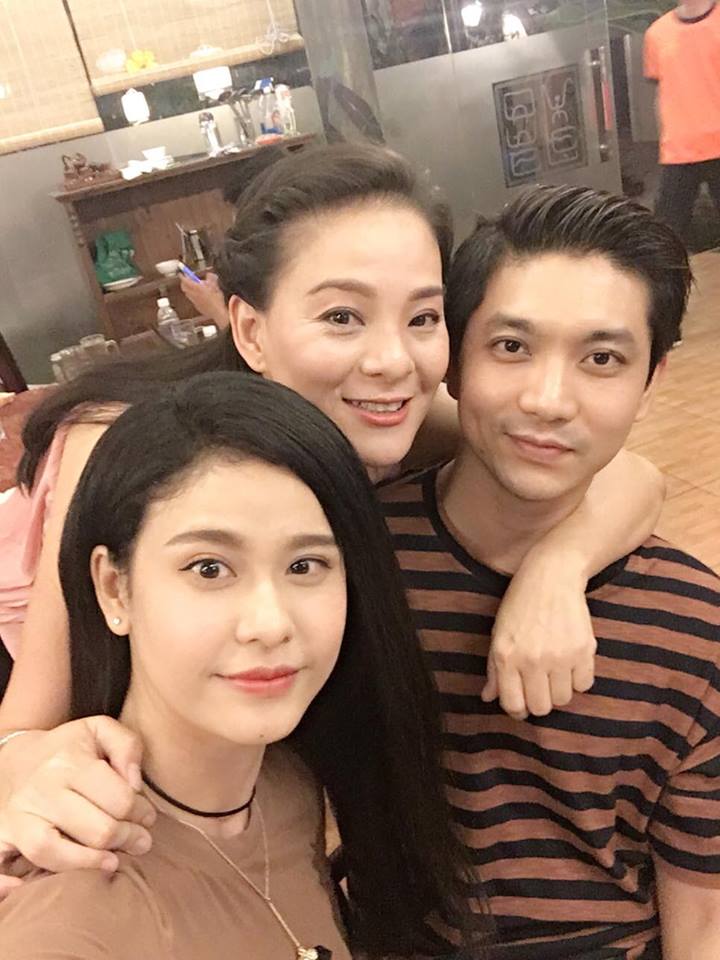 Trương Quỳnh Anh lại bật mí niềm vui 'Những niềm vui đều đến cùng 1 lúc, có đáng yêu quá không? Em yêu mình'.