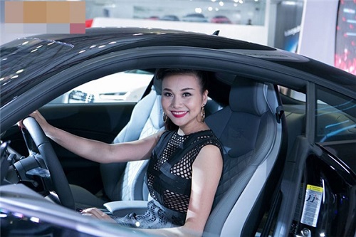 Choáng khối tài sản toàn siêu xe, nhà tiền tỉ của Thanh Hằng