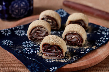Cách làm bánh dẻo cuộn chocolate