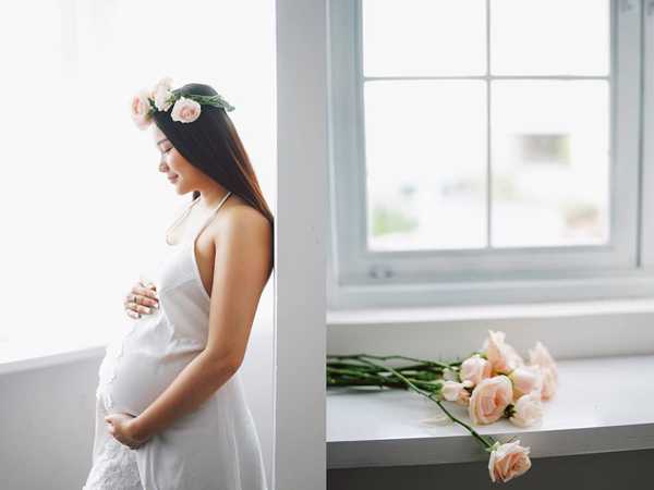 Phan Như Thảo xinh đẹp, khoe bụng bầu trong bộ hình mới chụp.