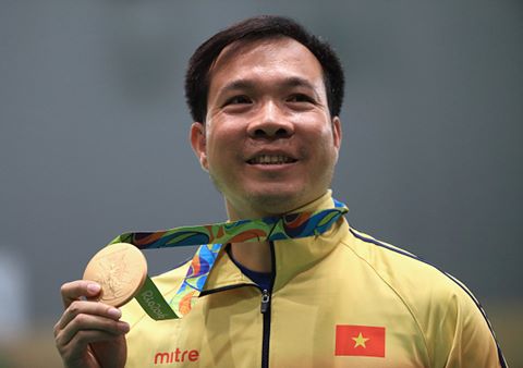 Xuất sắc ở Olympic Rio 2016, Hoàng Xuân Vinh nhận thưởng