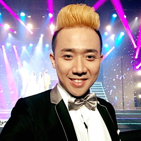 MC Trấn Thành 'Vàng khè luôn hen! Bắt đầu những chuỗi ngày mới 'vàng' hơn, tươi sáng hơn. Tất cả những gì 'màu đen', sẽ chỉ là dĩ vãng!'.