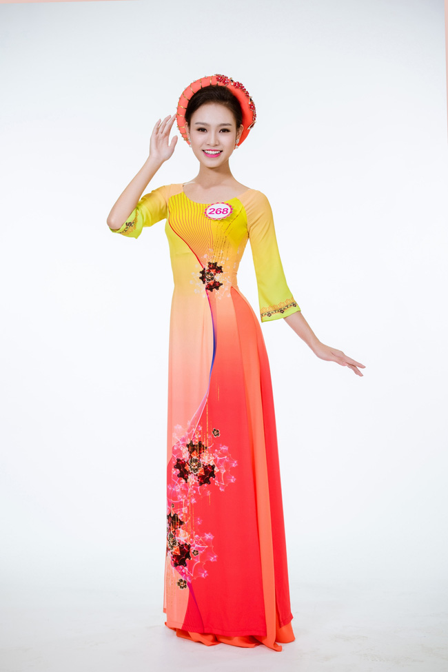Phùng Bảo Ngọc Vân cũng là gương mặt được chú ý với chiều cao 172cm, nặng 52, số đo 3 vòng 83-63-93