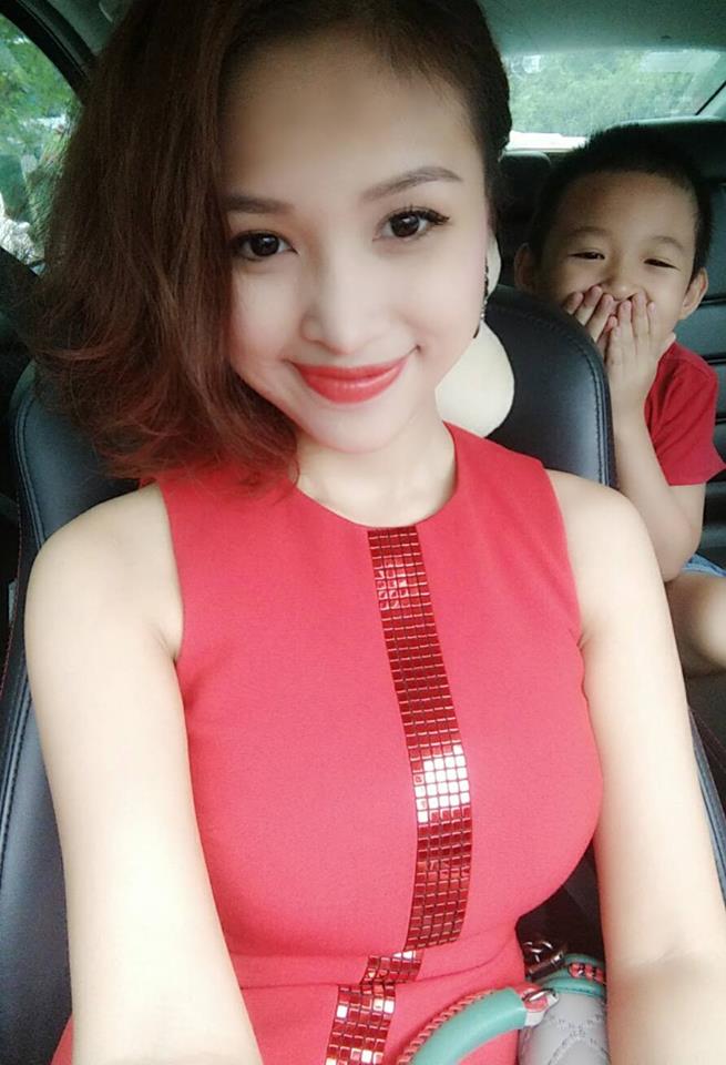 Thanh Vân Hugo 'Đi làm vác cả nghé theo'.