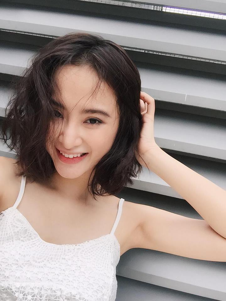 Angela Phương Trinh nhí nhảnh 'Mặt mộc tóc mới thấy cưng không nè'.