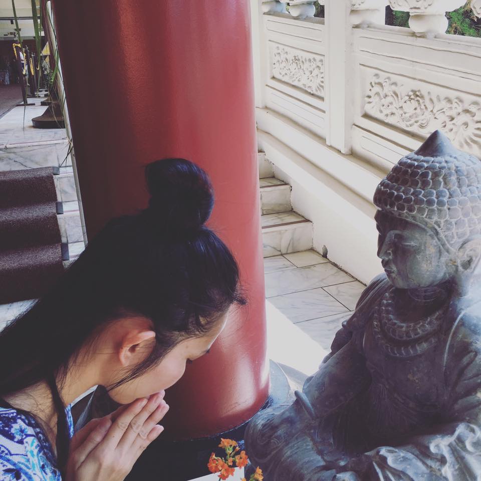 Kim Hiền: 'Mình tin vào Trời Phật! Tháng 7 có tin và đúng như rằng điều đó xảy ra và chỉ biết vui và vui và niềm vui này đã làm mình càng có lòng tin hơn! Khi Hiền chia sẻ điều này với mọi người cũng là muốn mọi người hãy sống và luôn có niềm tin vì bên cạnh chúng ta còn có những người thân yêu đã mất họ luôn bảo vệ và phù hộ chúng ta!'.
