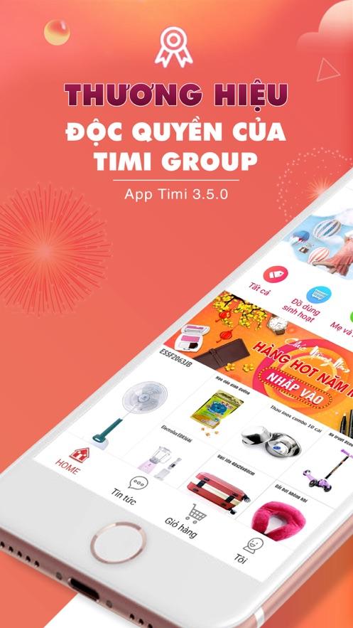 Chủ tịch Hồ Chí Minh bước xuống lễ đài sau buổi lễ đọc Tuyên ngôn Độc lập.