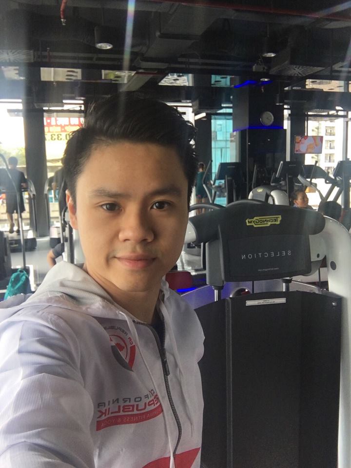 Phan Thành 'Sắp đến sẽ bận lắm... Phải tăng cường sức khoẻ thôi !'.