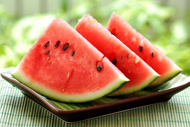 Dưa hấu: Trái cây mùa hè phổ biến này sẽ giúp Sh88bet đăng ký miễn phí ngậm nước và kiểm soát cơn đói trong thời gian dài. Dưa hấu chứa 94% là nước, rất ít calo.