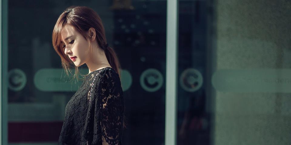 Hotgirl Midu 'Trái tim của nắng'.