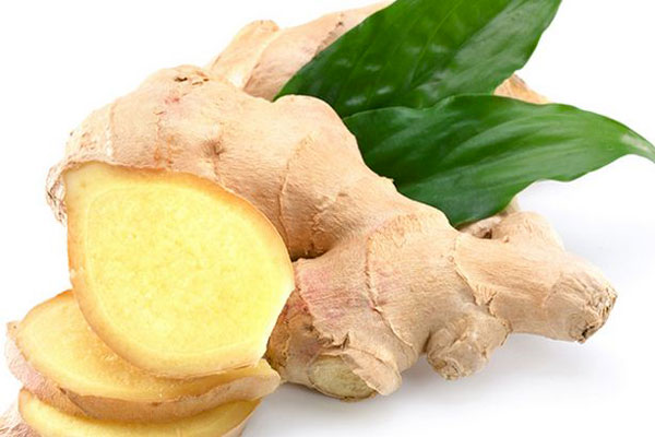 Đặc tính chống viêm, kháng khuẩn của gừng giúp ngăn chặn tình trạng viêm phổi, bảo vệ sức khỏe của phổi một cách tốt nhất.