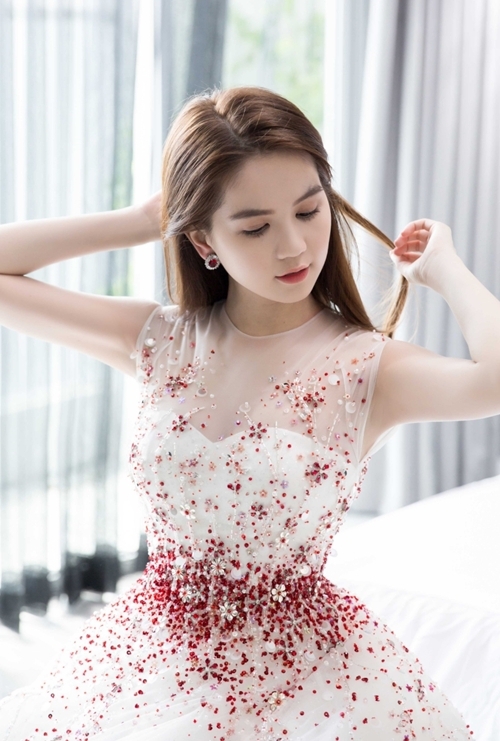 ngoc-trinh-phunutoday8
