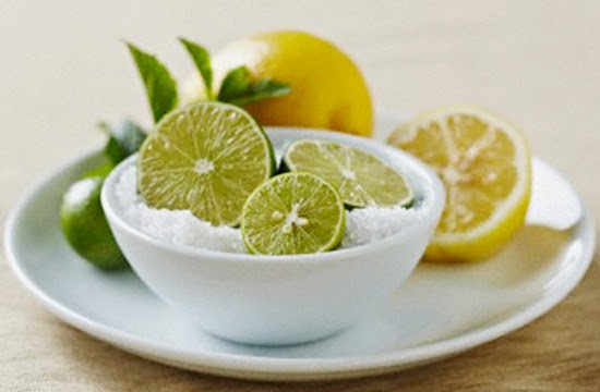 lam-trang-rang-bang-baking-soda-va-chanh
