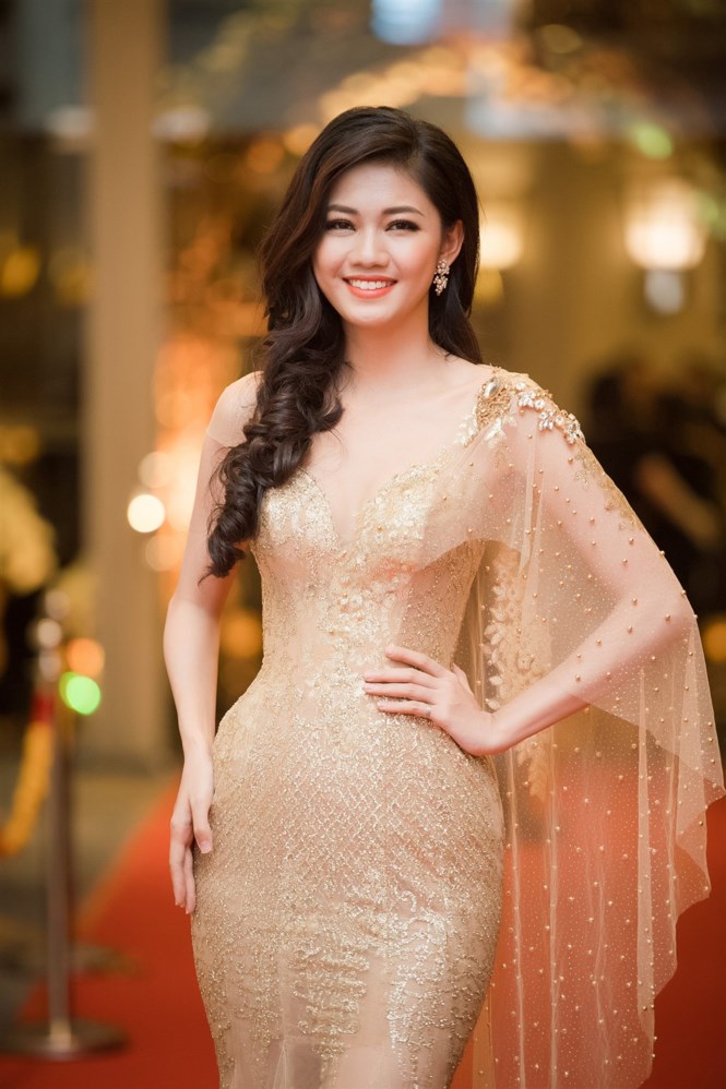 Á hậu Thanh Tú