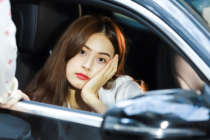 Hạ Vi tiếp tục trở lại với sự nghiệp diễn xuất sau thời gian 