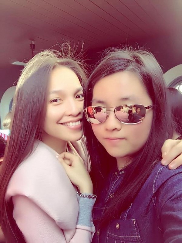 Mới đây, quản lý cũ của Hiền Thục đã có những trải lòng về cô. Anh cho rằng, Hiền Thục là người rất tình cảm, dễ khóc và anh bị ám ảnh khi nghĩ tới Hiền Thục. Người này chia sẻ: 