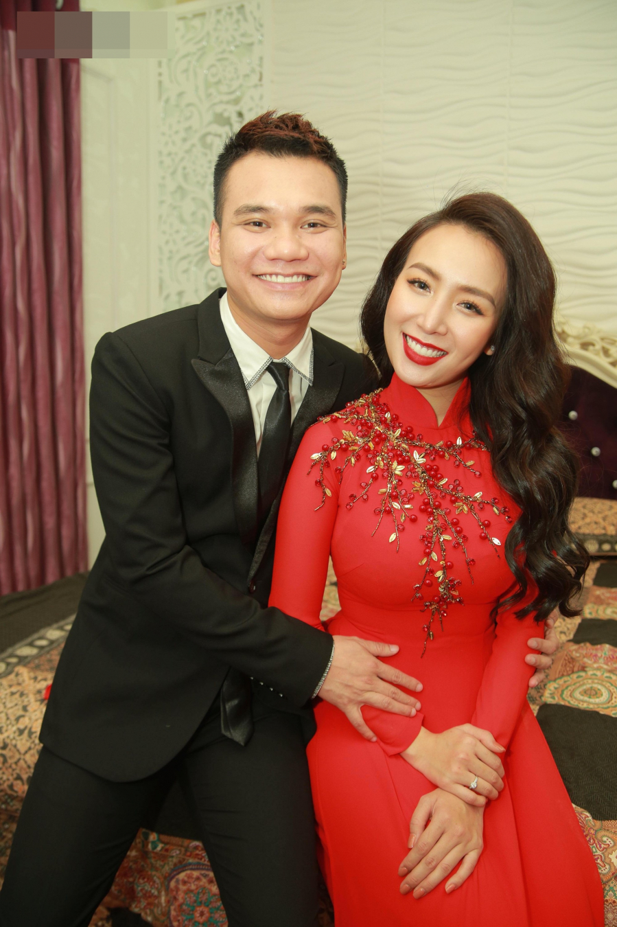 Cả hai nở nụ cười rạng rỡ