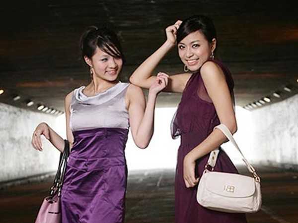 Hoàng Thùy Linh và Thủy Top thân thiết trước đây
