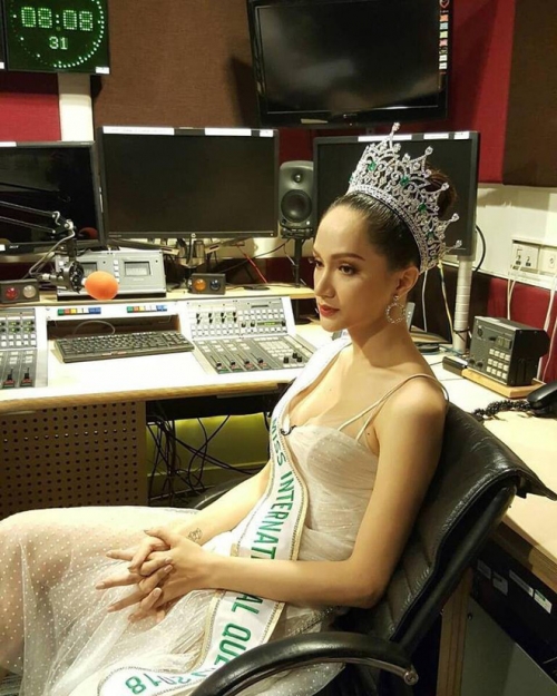 Hương Giang Idol trong buổi phỏng vấn ngày 15/3